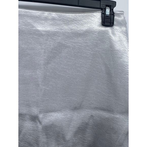 H&M Women's Silver Metallic Ruffle-Hem Mini Skirt SZ 6 - Picture 4 of 11